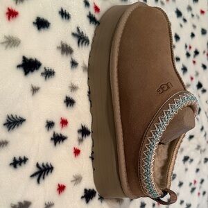 UGG platform clogs